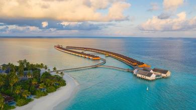 Курорт The Standard, Huruvalhi Maldives