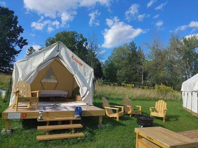 Люкс-шатер Tentrr State Park Site - NY Canals - Palmyra Macedon Getaway Site A at Lock E 29 - Double Camp