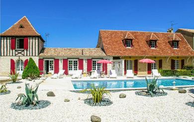 Holiday home Stunning home in Gardonne with 4 Bedrooms, WiFi and Outdoor swimming pool