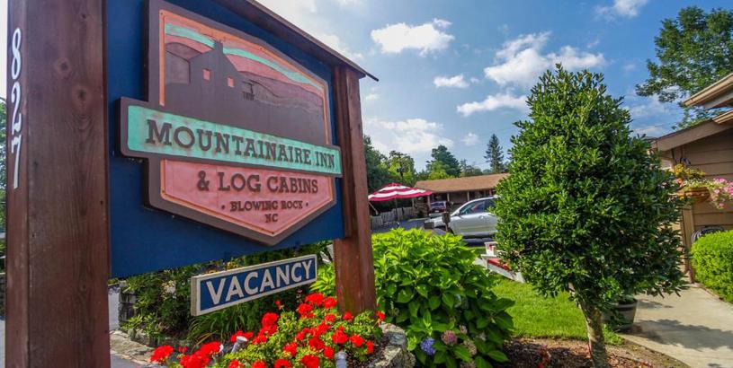 Отель Mountainaire Inn and Log Cabins