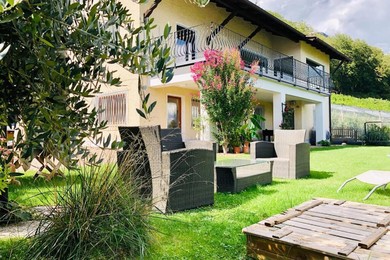 Hotel Weitblick Apartment mit Garten, Terrasse und Bergblick