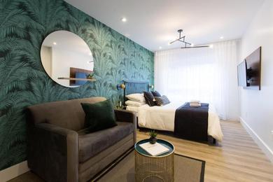 Apartments Studio Palms Steps from JeanTalon Market Full Bath by Den Stays