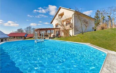 Apartments Amazing apartment in Grabrovnik with WiFi, Outdoor swimming pool and 2 Bedrooms