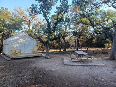 Люкс-шатер Tentrr State Park Site - Texas Guadalupe River State Park - Site A - Single Camp