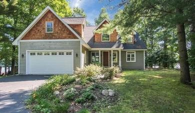 Holiday home Stunning 4 Bedroom 3,5 bath home on Clam Lake at Torch Lake