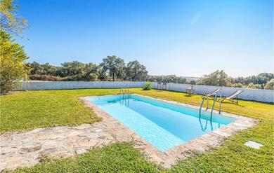 Holiday home Nice home in Constantina w/ Outdoor swimming pool, Outdoor swimming pool and 4 Bedrooms