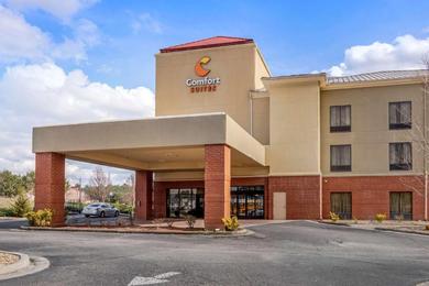 Comfort Suites Macon - Newly Renovated