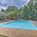 Дом отдыха Spacious Southaven Home on 8 Acres with Private Pool
