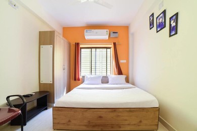 Guest house OYO Home Shining Crystal Near Airport