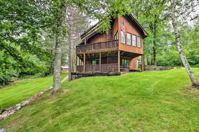 Дом отдыха 3BR and Waterfront Fifty Lakes Home with Dock and Kayaks!