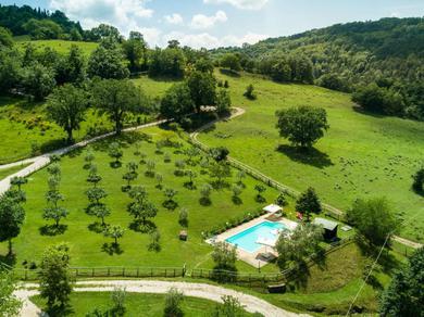Дом отдыха Farmhouse in hilly area swimming pool and panoramic terrace