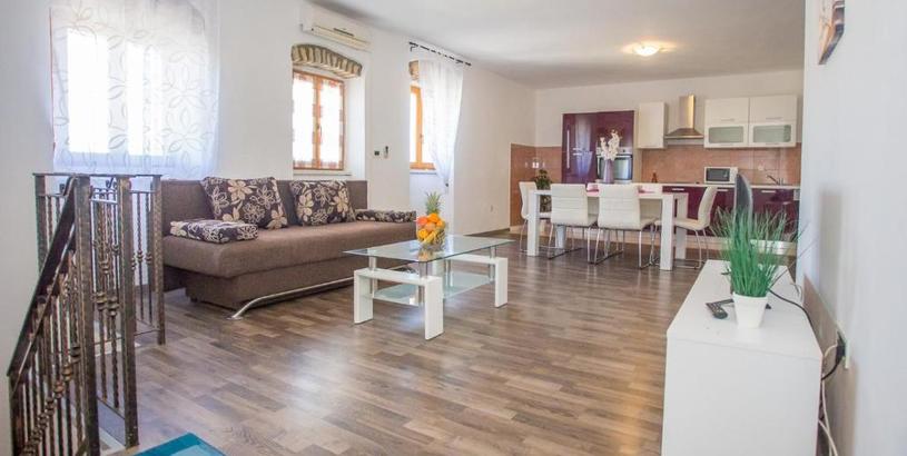 Holiday home Apartment Sterna