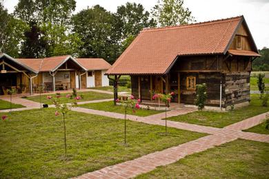 Guest house Ekoetno Selo Strug