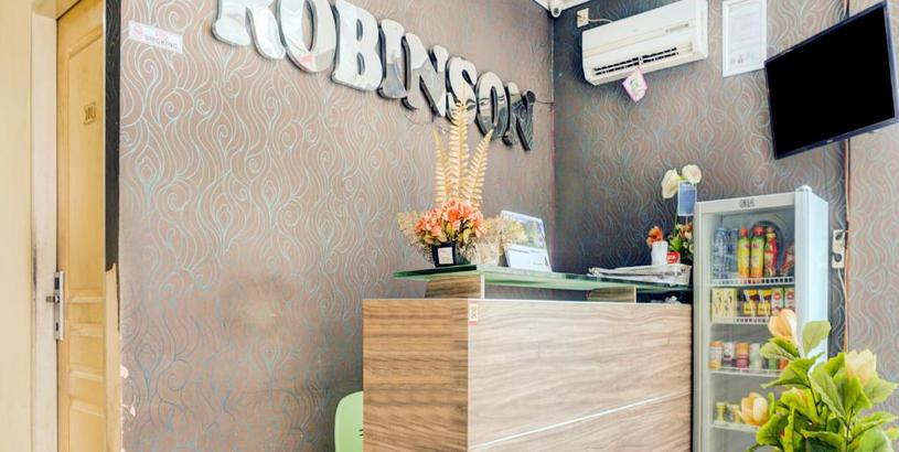 Отель Vaccinated Staff - OYO 90002 Wisma Robinson Syariah