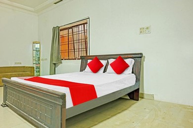 Отель OYO Flagship 81277 Sri Guest House