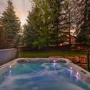 Holiday home Conifer by AvantStay Secluded Cabin Amongst the Trees w Hot Tub