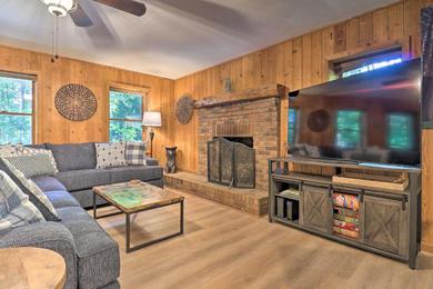 Дом отдыха Weaverville Home with Wraparound Deck and Fire Pit!