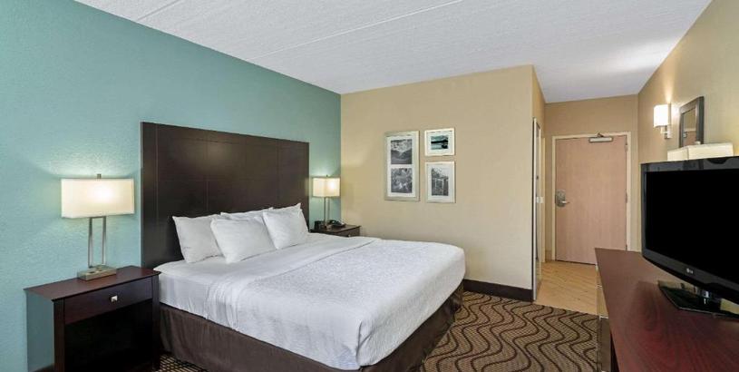 Hotel La Quinta by Wyndham Knoxville Airport