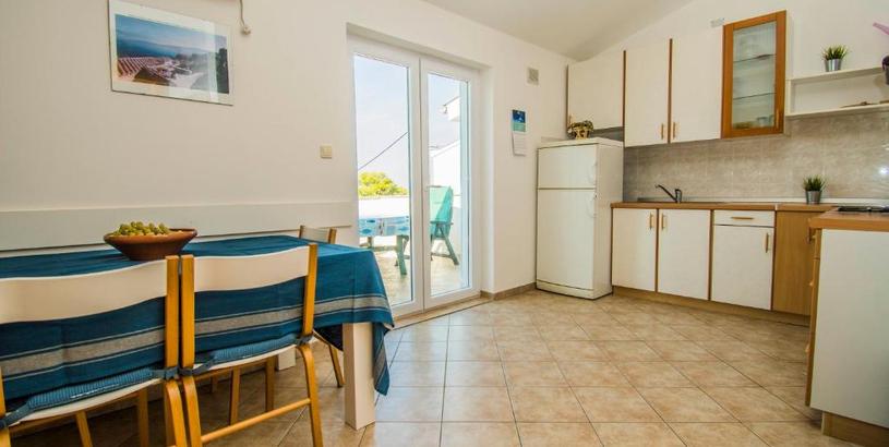 Apartments Apartment Gianni only 70m from the sea, island Pag
