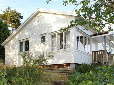 Holiday home 4 person holiday home in UDDEVALLA