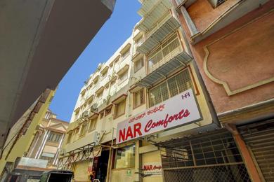 Hotel Super OYO Nar Comforts Near Majestic & near KSR Railway station