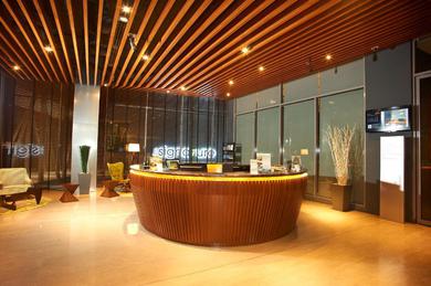 Отель The Signature Hotel & Serviced Suites Kuala Lumpur