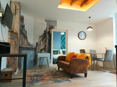 Apartments Les Volets Bleus - Refaits à neuf, deux appartements et un studio, Jardin