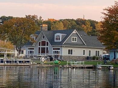 Holiday home Runyan Lake House / 4 Private Suites - Sleeps 13