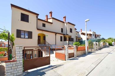 Apartments Apartment in Pula/Istrien 11022