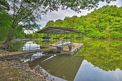 Lake Barkley Home Private Dock, Kayaks, Fire Pit