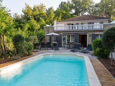 Holiday home Serene Holiday Home in Carpentras with Private Swimming Pool