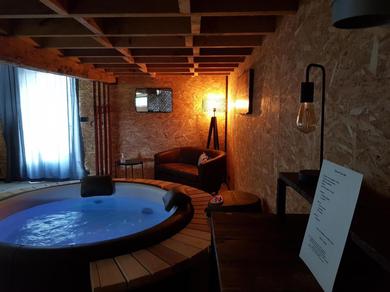 Гостевой дом Au Soleil Vert - Chambre de charme avec spa et sauna privés