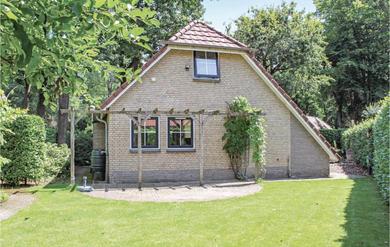 Amazing home in Lunteren with 4 Bedrooms and WiFi