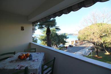 Apartments Apartment Riva with beautiful sea view