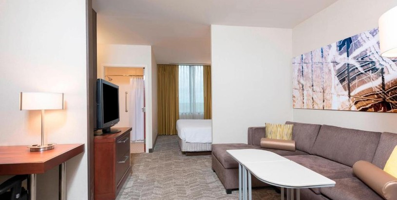 Отель SpringHill Suites by Marriott Chicago O'Hare