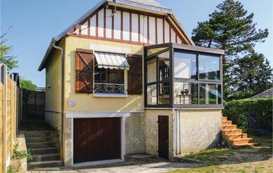 Holiday home Beautiful home in Hauteville-sur-Mer w/ WiFi and 3 Bedrooms