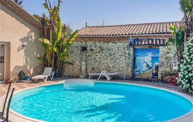 Holiday home Nice Home In Gondrin With Wifi, Private Swimming Pool And Outdoor Swimming Pool
