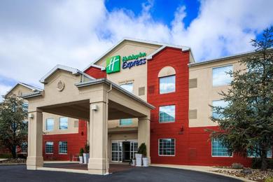 Hotel Holiday Inn Express Hotel & Suites Reading, an IHG Hotel
