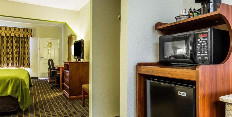 Отель Quality Inn & Suites Orangeburg