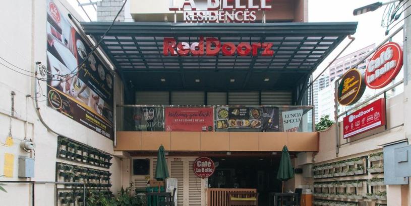Hotel RedDoorz Plus at La Belle Residences Makati City