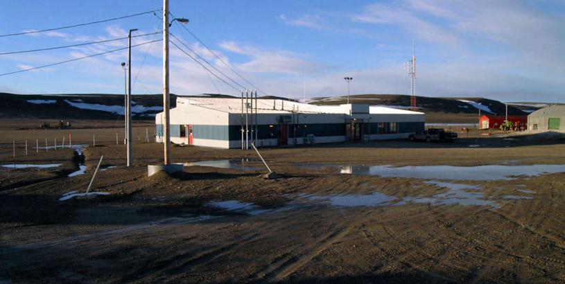 Resolute Bay Airport (YRB), Resolute Bay, Canada