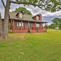 Holiday home Charming Vian Retreat with Private Deck and Grills!