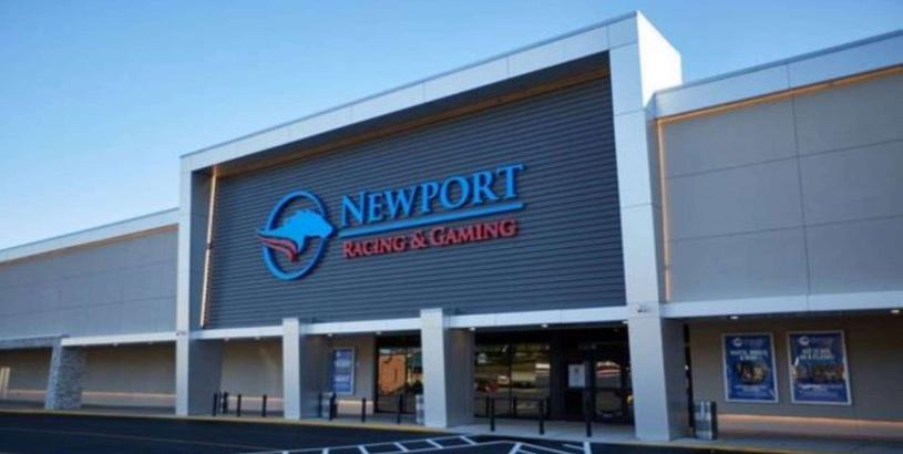 Newport Municipal Airport (ONP), Ньюпорт, Соединенные Штаты