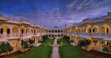 Resort Anuraga Palace
