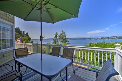 Holiday home 4,200 Square Foot Beachfront Port Orchard Retreat!