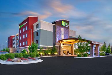 Отель Holiday Inn Express Hotel & Suites Butte, an IHG Hotel