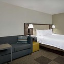 Отель Hampton Inn & Suites Rogers