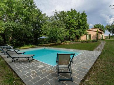 Villa Provincial Villa in Marciano Tuscany with Swimming Pool