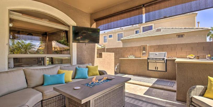 Holiday home Lavish Phoenix Metro Area Abode with Backyard Oasis!