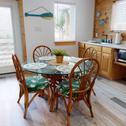 Дом отдыха PFC114B Cottage Located in Town, Shared Pool, Ample Parking, Close to Restaurants